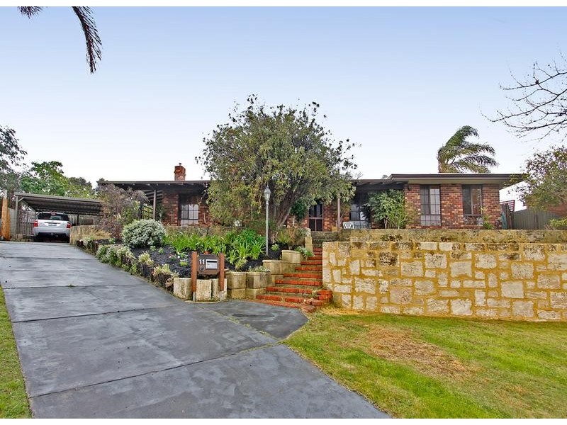 11 Lakeview Place, Bibra Lake WA 6163
