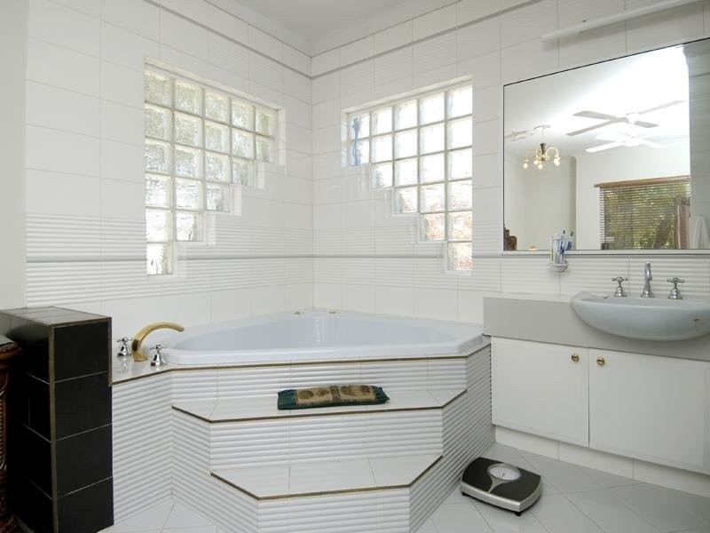 69 Canavan Cres, Manning WA 6152