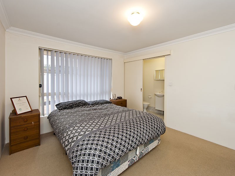 2/46 Widdicombe St, Myaree WA 6154