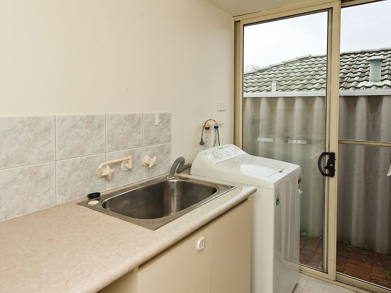 2/46 Widdicombe St, Myaree WA 6154