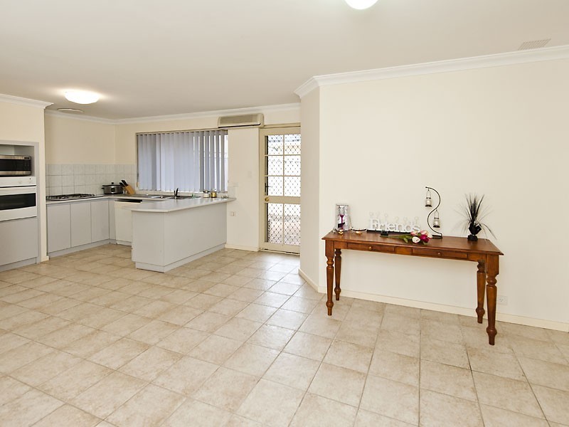 2/46 Widdicombe St, Myaree WA 6154