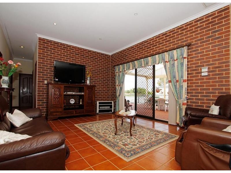 2C Braunton Street, Bicton WA 6157