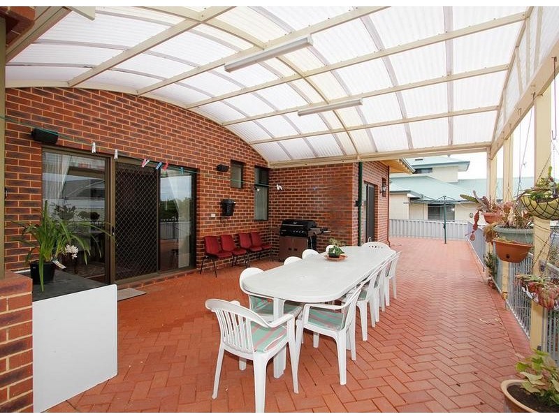 2C Braunton Street, Bicton WA 6157