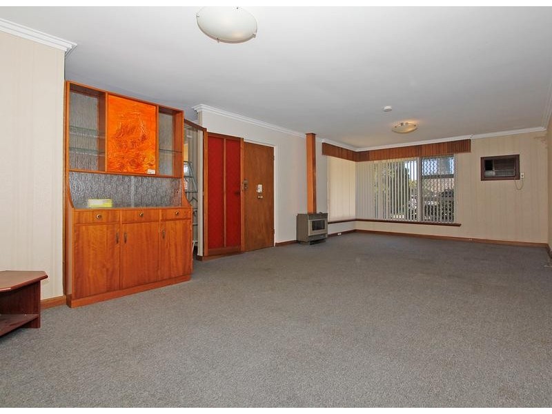 8 Rankin Way, Booragoon WA 6154