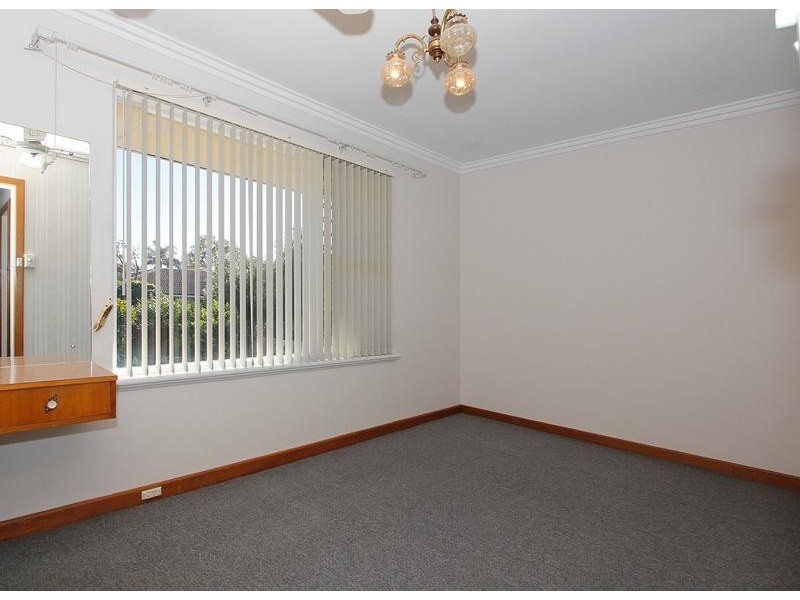 8 Rankin Way, Booragoon WA 6154