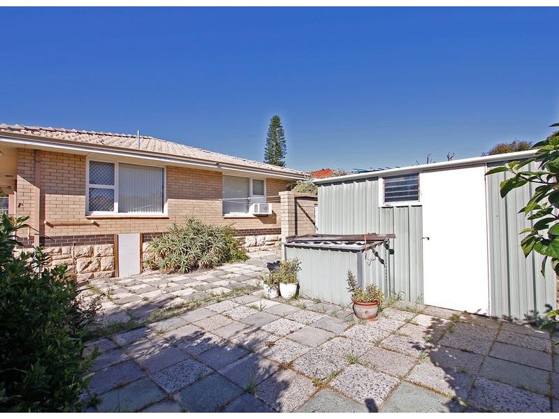 8 Rankin Way, Booragoon WA 6154