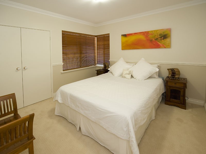 1a Milne St, Bicton WA 6157