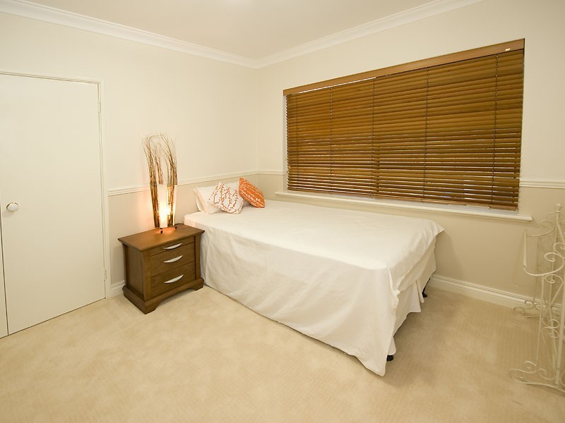 1a Milne St, Bicton WA 6157