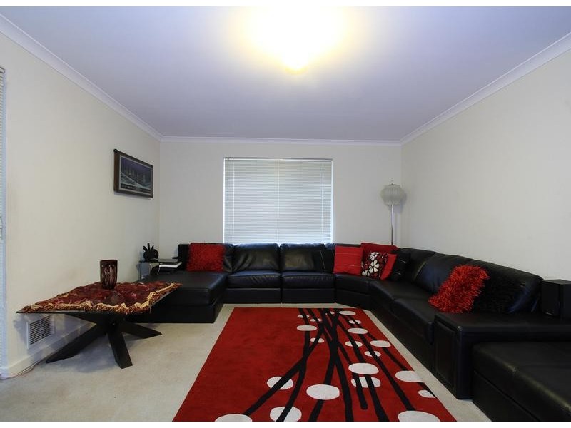 2/10 Oriana St, Belmont WA 6104