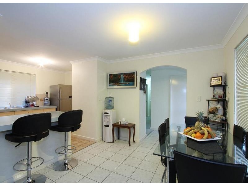 2/10 Oriana St, Belmont WA 6104