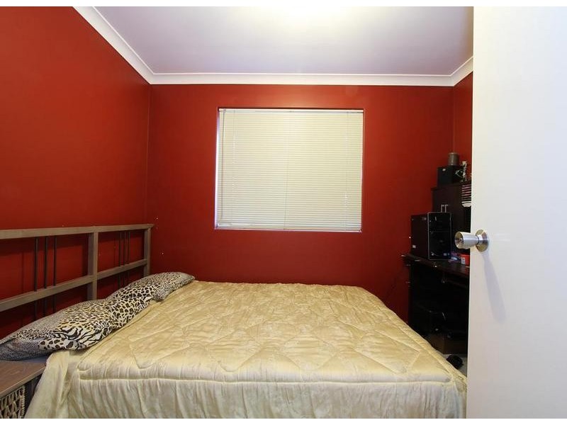 2/10 Oriana St, Belmont WA 6104