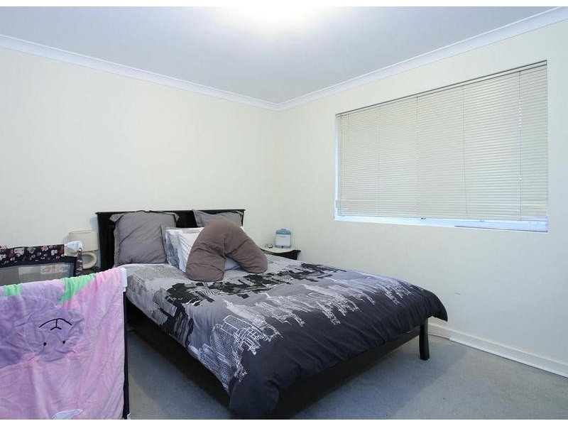 2/10 Oriana St, Belmont WA 6104