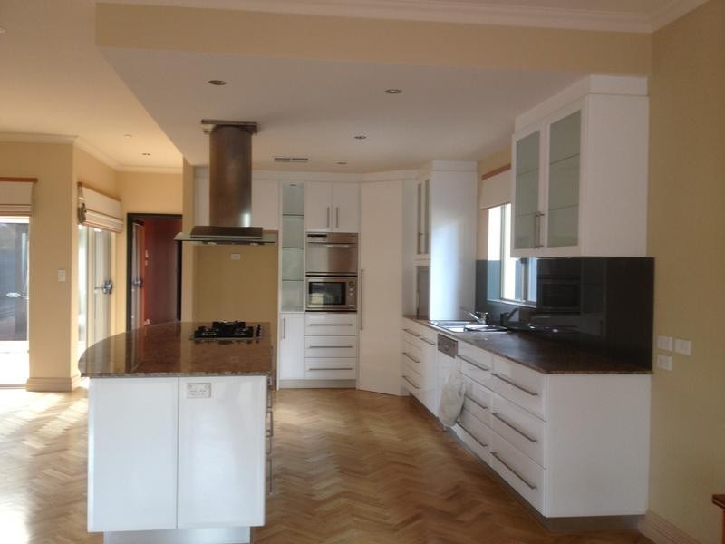 9 Francis Road, Applecross WA 6153