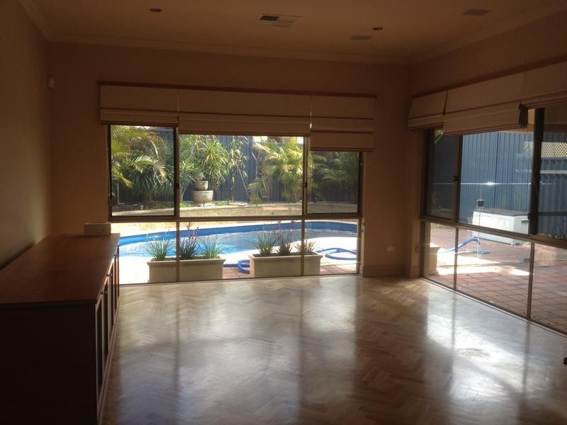 9 Francis Road, Applecross WA 6153