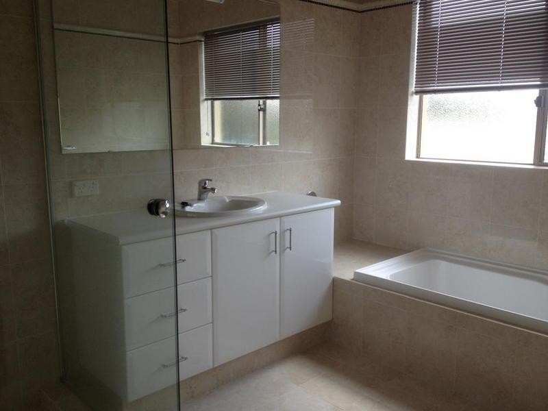 9 Francis Road, Applecross WA 6153