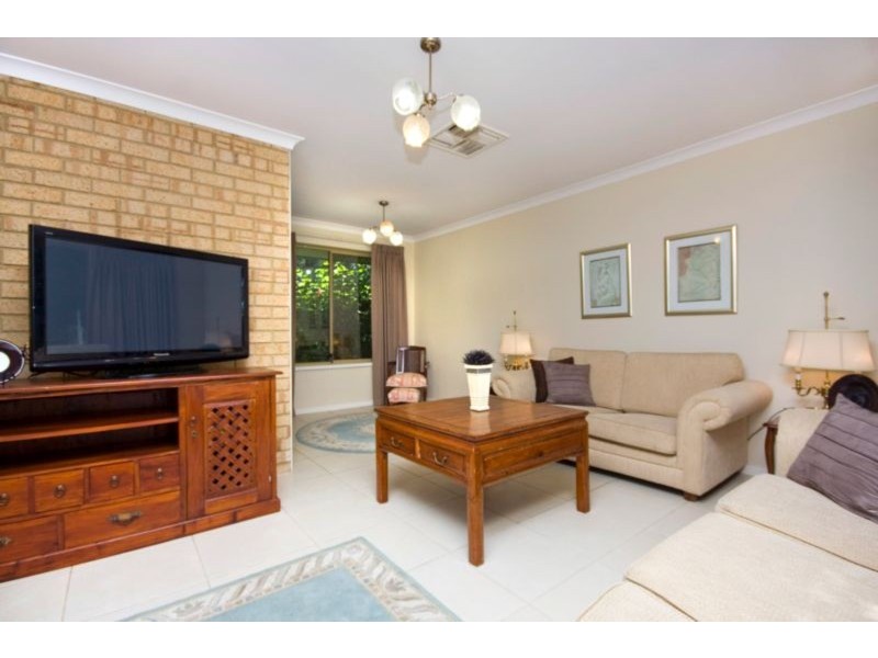 5b Carroll St, Ardross WA 6153