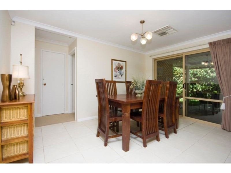 5b Carroll St, Ardross WA 6153