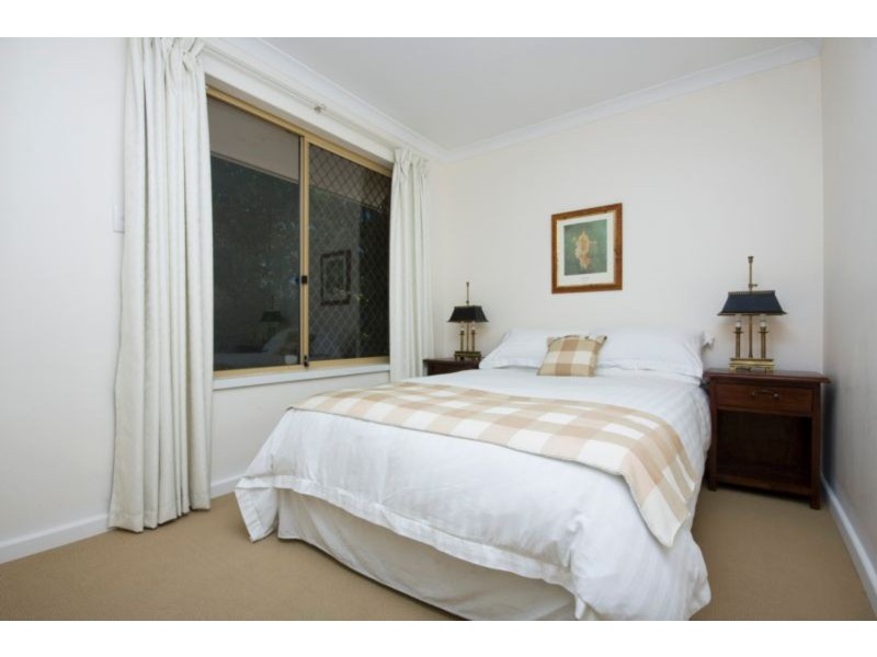 5b Carroll St, Ardross WA 6153