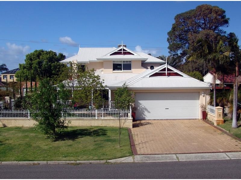 5 Regent Way, Mount Pleasant WA 6153