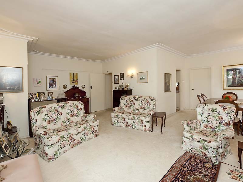 7 Reynolds Rd, Applecross WA 6153