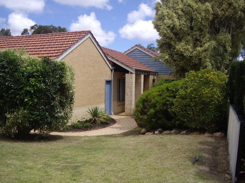 10 St Michael Tce, Mount Pleasant WA 6153