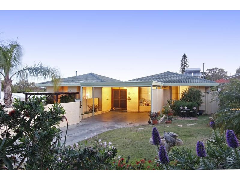 19 Pickering Way, Booragoon WA 6154