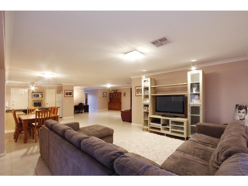 23 Koomba Rise, Bertram WA 6167