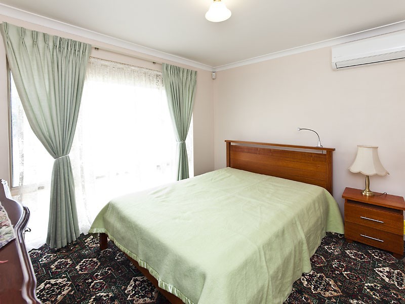 4 Kurrat Elbow, South Guildford WA 6055