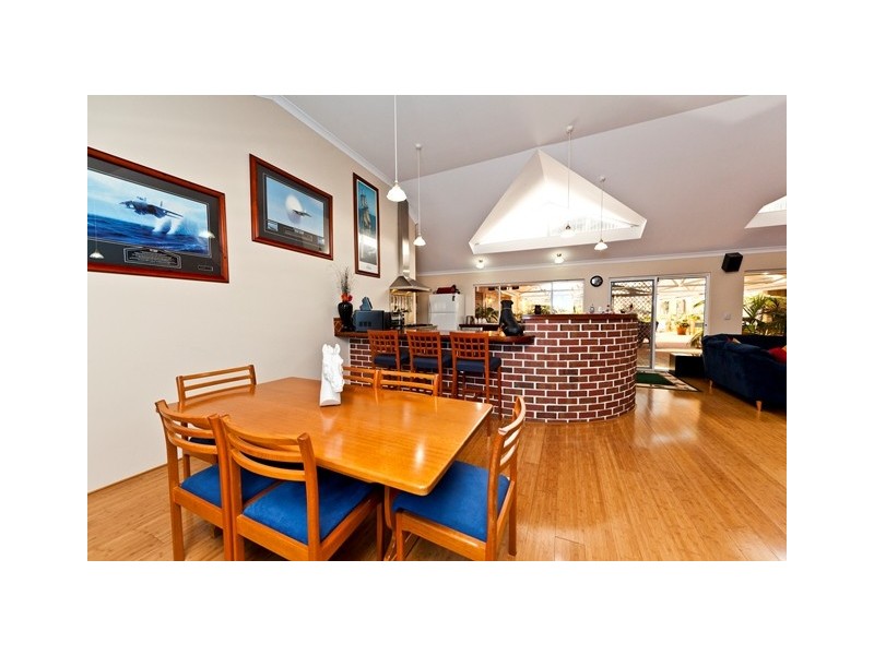 62 Craddon road, Oakford WA 6121