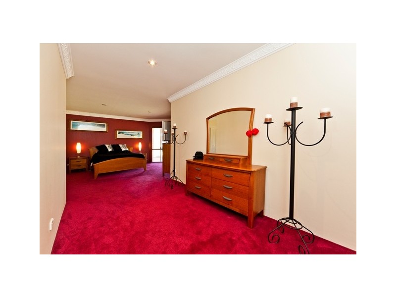 62 Craddon road, Oakford WA 6121