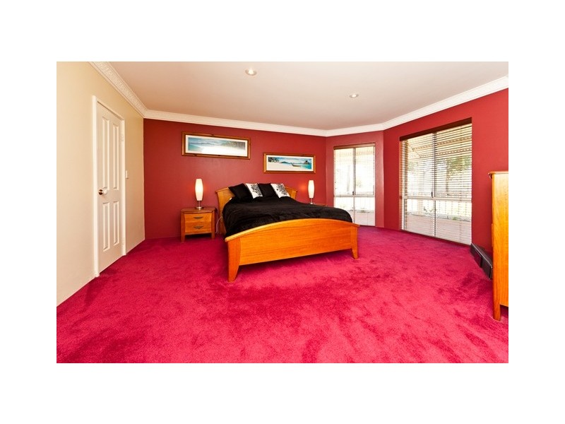 62 Craddon road, Oakford WA 6121