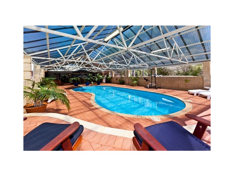 62 Craddon road, Oakford WA 6121