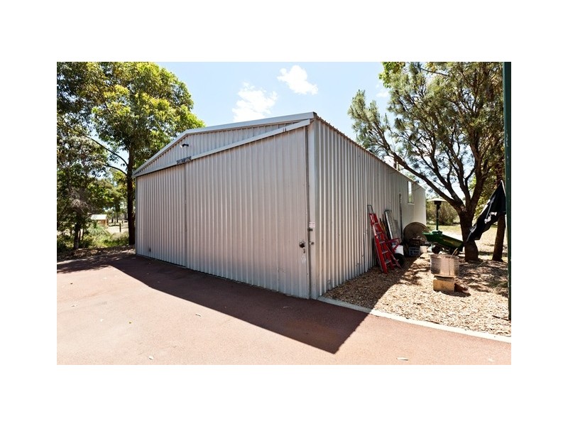 62 Craddon road, Oakford WA 6121