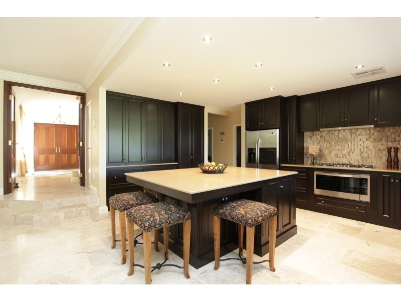 70 Kitchener Road, Melville WA 6156