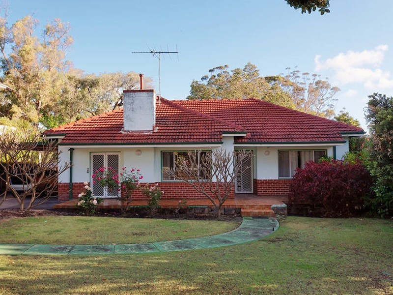 3 Spey Road, Applecross WA 6153