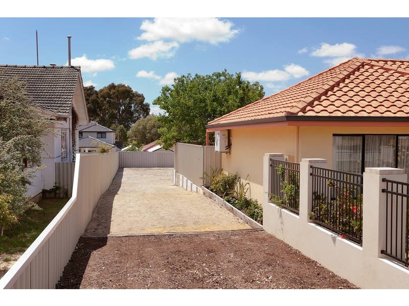 22b Searle Rd, Ardross WA 6153
