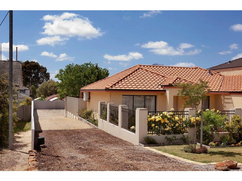 22b Searle Rd, Ardross WA 6153