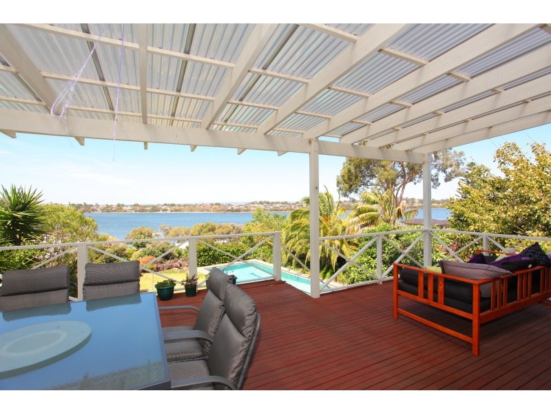 8 Stoke Street, Mount Pleasant WA 6153