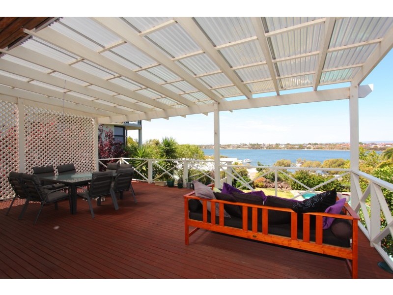 8 Stoke Street, Mount Pleasant WA 6153