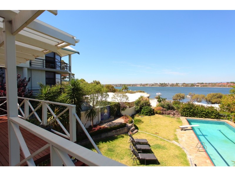 8 Stoke Street, Mount Pleasant WA 6153