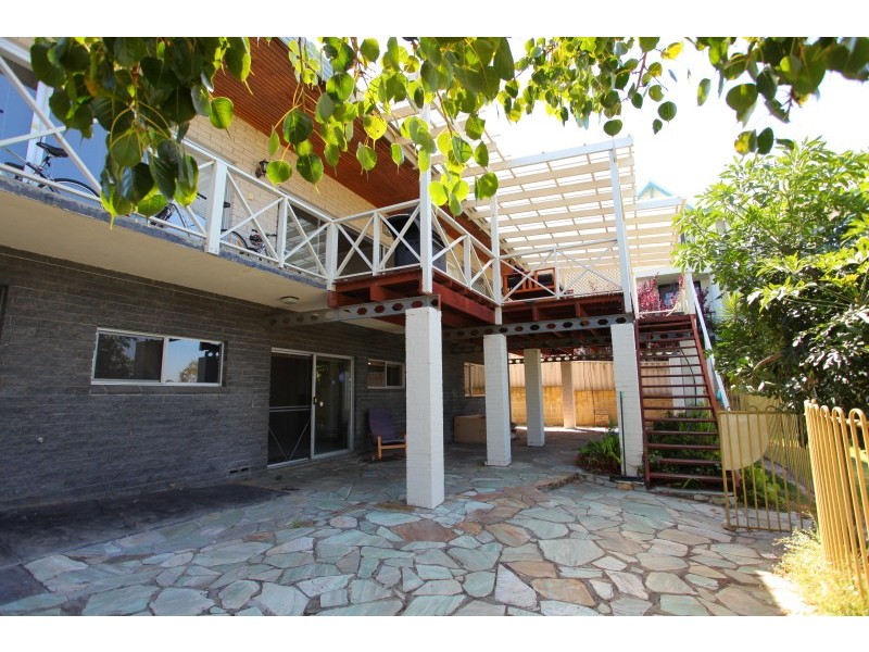 8 Stoke Street, Mount Pleasant WA 6153