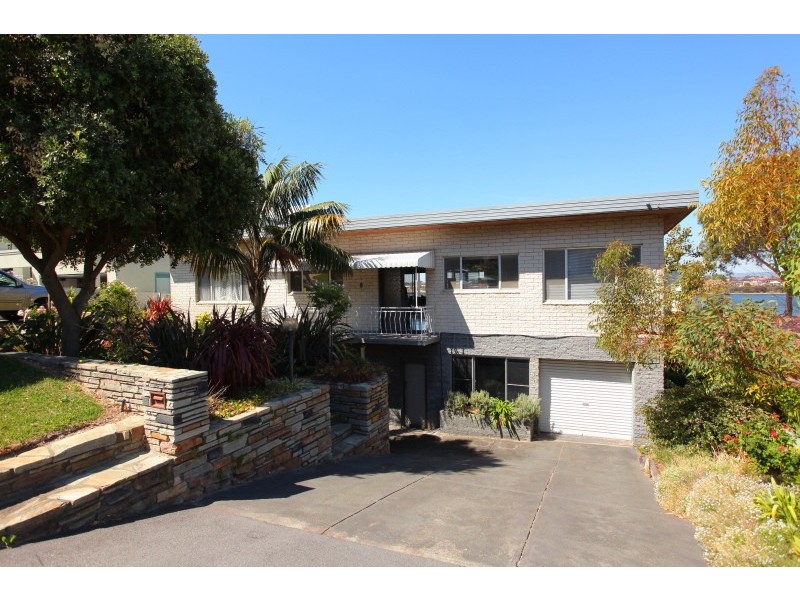 8 Stoke Street, Mount Pleasant WA 6153