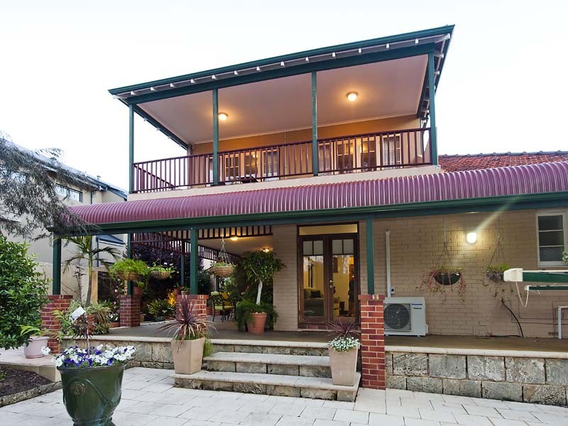 6 Oxford St, Kensington WA 6151