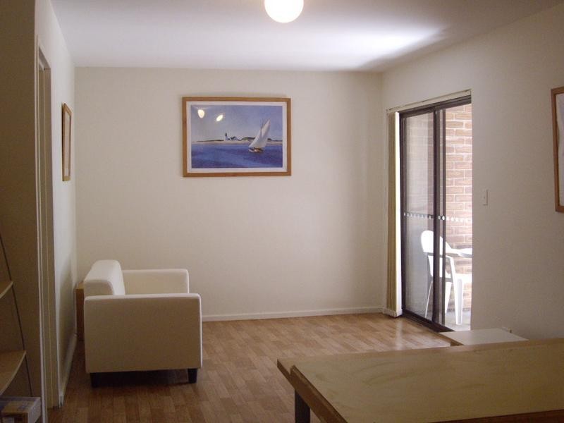 8/76 King George Street, Victoria Park WA 6100