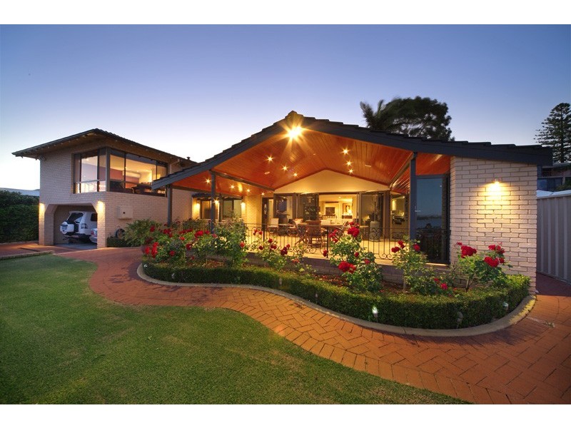 22 Salter Point Pde, Salter Point WA 6152