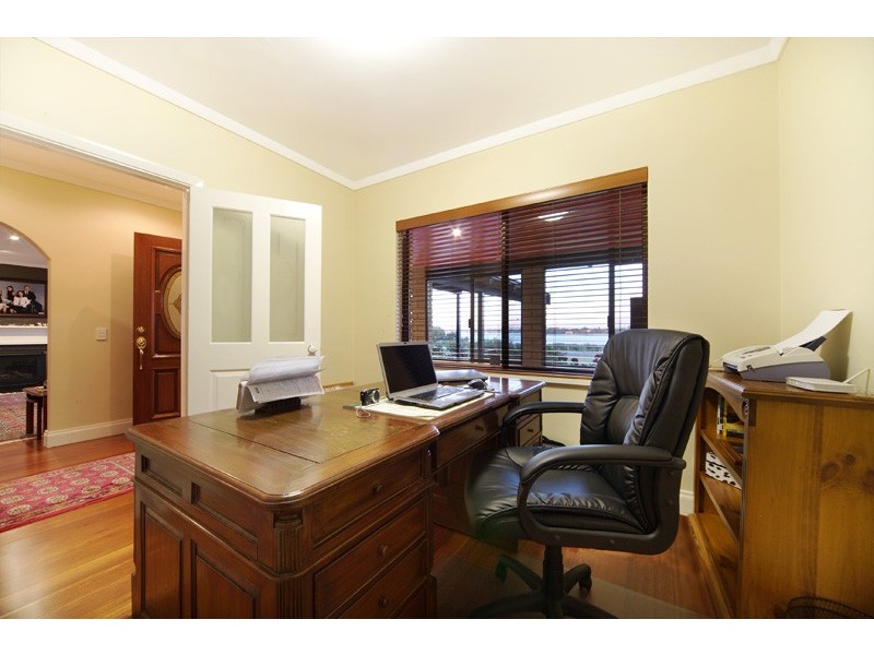 22 Salter Point Pde, Salter Point WA 6152