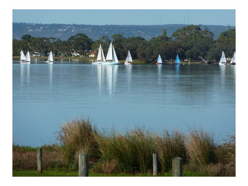 22 Salter Point Pde, Salter Point WA 6152