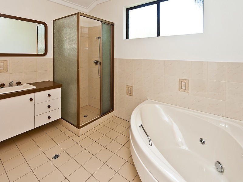 4/10 Bridges Road, Melville WA 6156