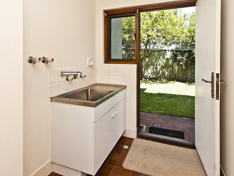 4/10 Bridges Road, Melville WA 6156