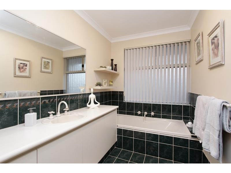 26 Arlington Loop, Coogee WA 6166